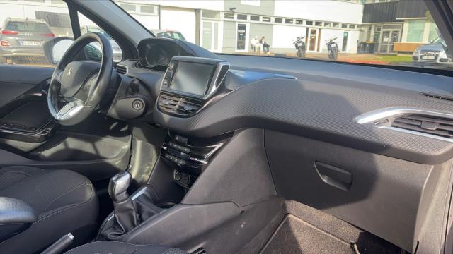 Peugeot 208 image 4