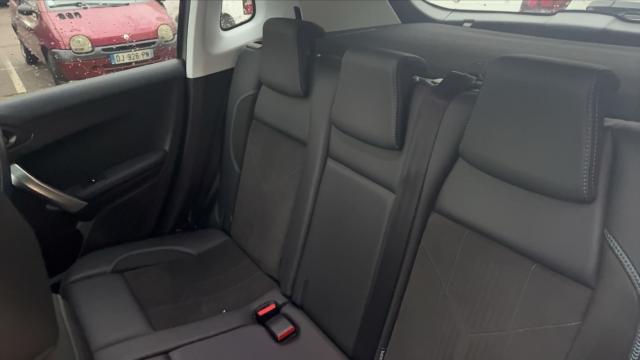 Peugeot 2008 image 8