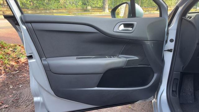 Citroen C4 image 8