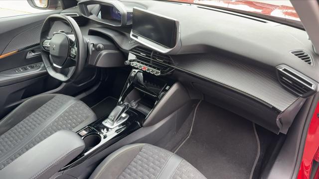 Peugeot 2008 image 4
