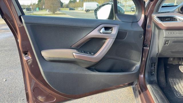Peugeot 2008 image 2