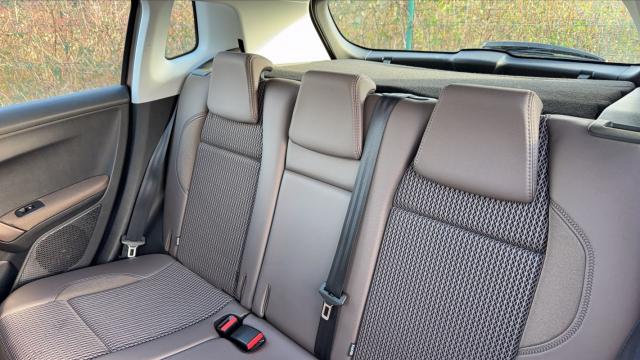 Peugeot 2008 image 8