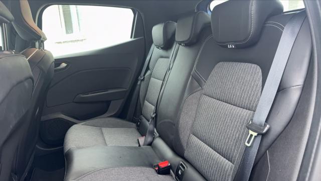 Renault Clio image 1