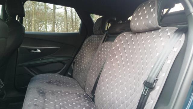 Peugeot 3008 image 2