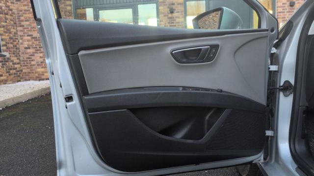 Seat Leon image 3