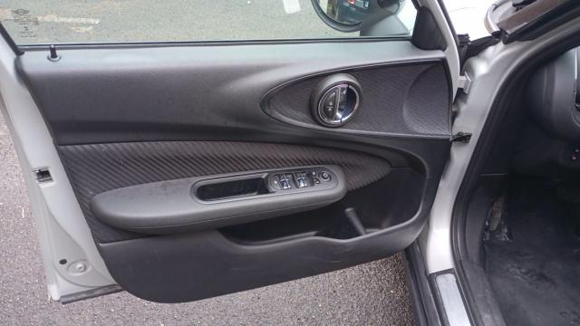 Mini Clubman image 3