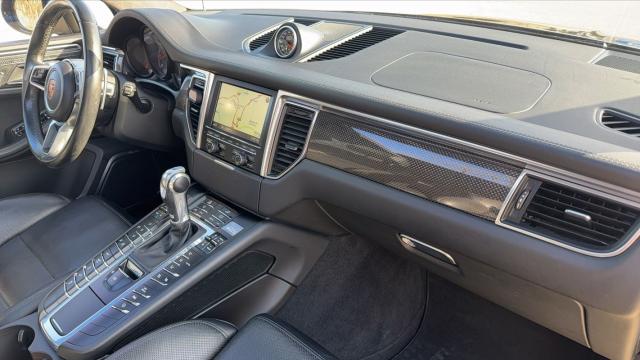 Porsche Macan image 9