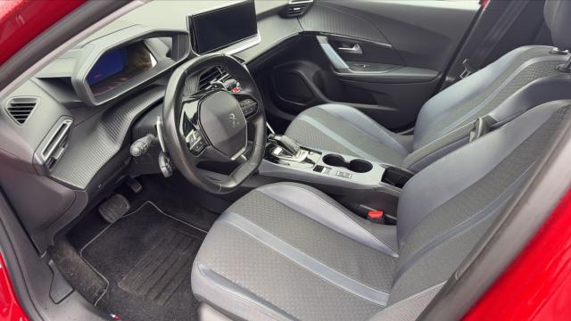 Peugeot 2008 image 3