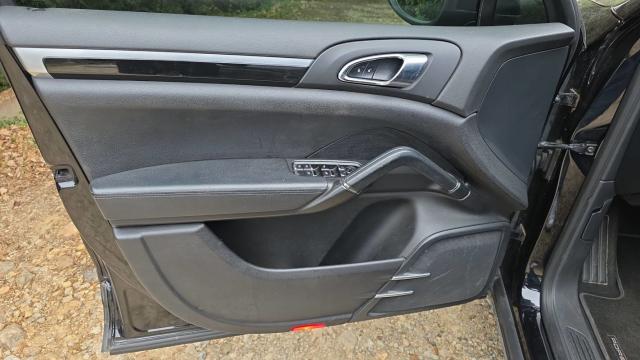 Porsche Cayenne image 1