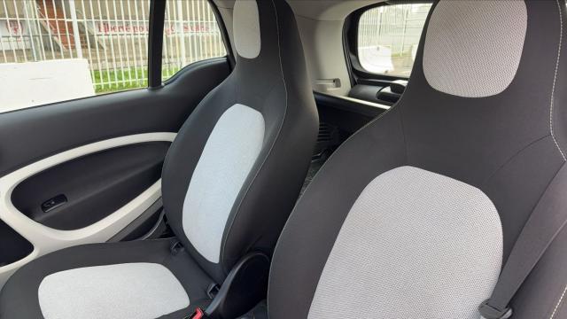 Smart Fortwo image 2