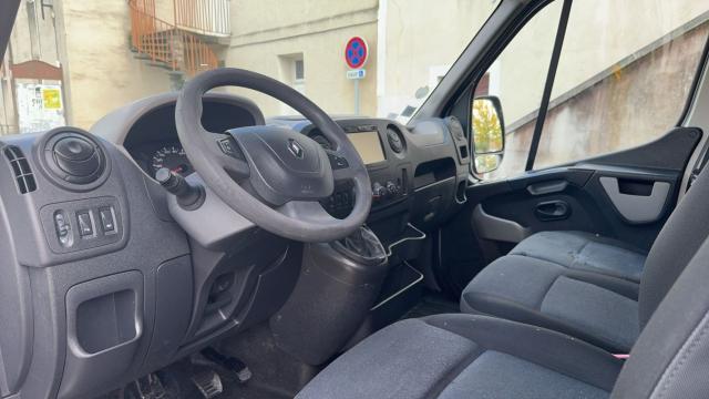 Renault Master image 9