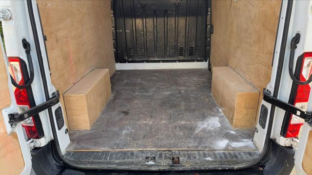 Renault Master image 1