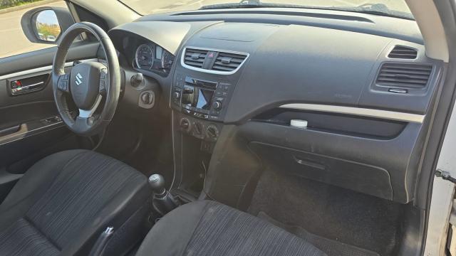 Suzuki Swift image 7