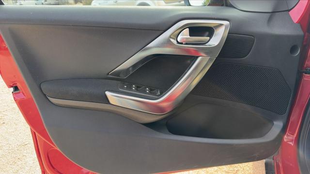 Peugeot 2008 image 5