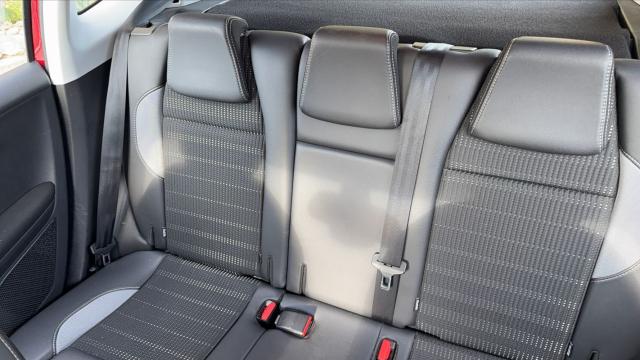 Peugeot 2008 image 2