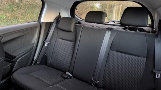 Peugeot 208 image 7