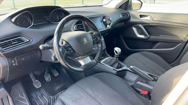 Peugeot 308 image 5