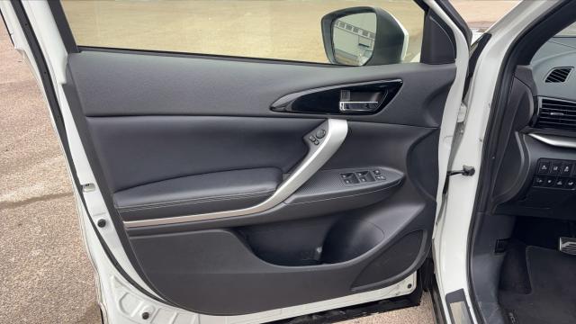 Mitsubishi Eclipse Cross image 7