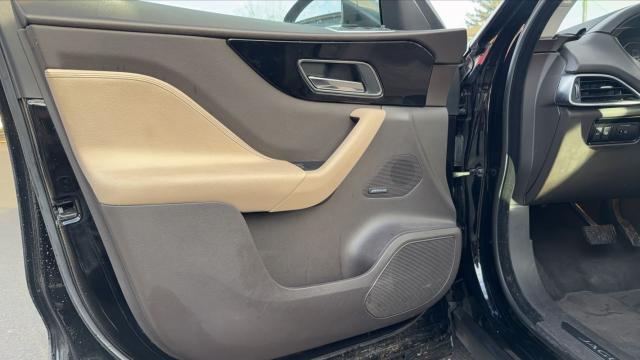 Jaguar F-Pace image 7