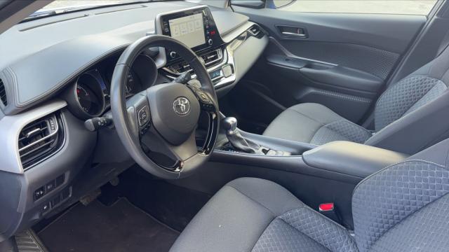 Toyota C-Hr image 8