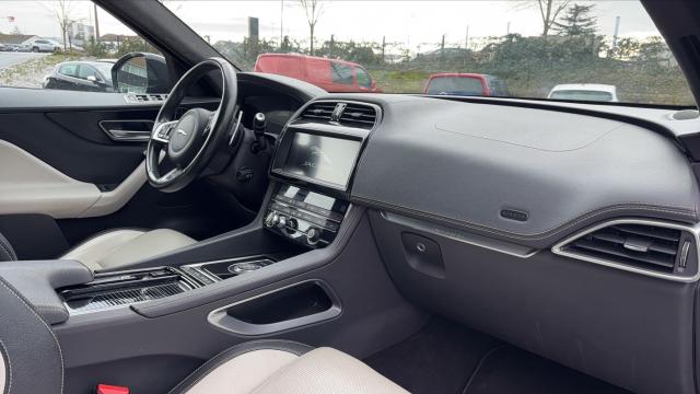 Jaguar F-Pace image 5