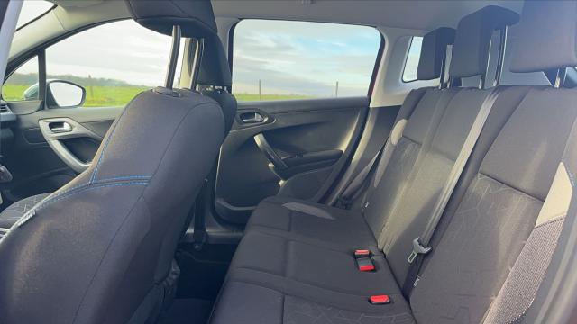 Peugeot 2008 image 1