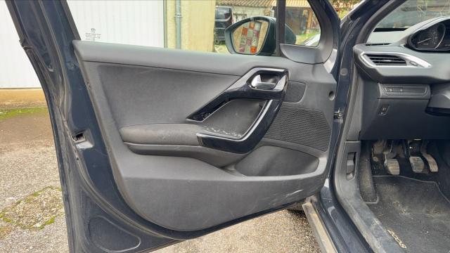 Peugeot 2008 image 1