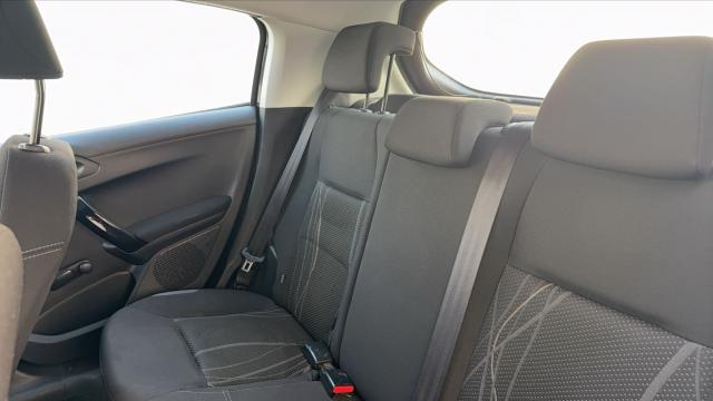 Peugeot 208 image 4
