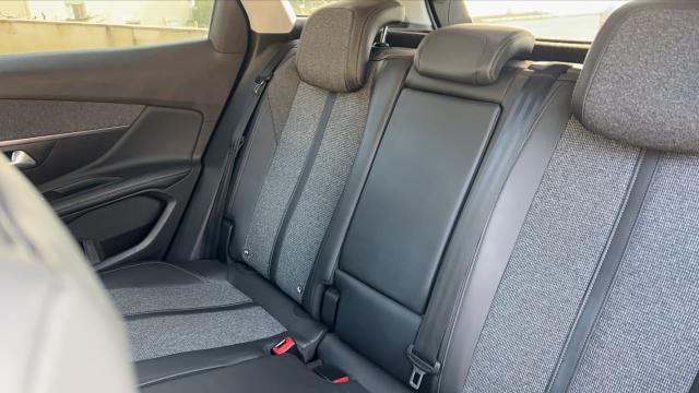 Peugeot 3008 image 1