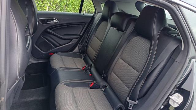 Mercedes Benz Cla Shooting Brake image 8