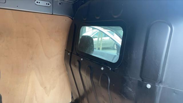 Renault Express image 9