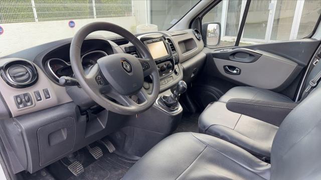 Renault Trafic image 8