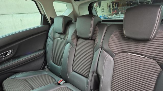 Renault Scénic image 2