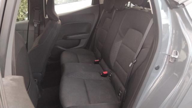 Renault Clio image 8