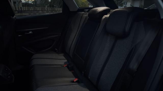 Peugeot 3008 image 2