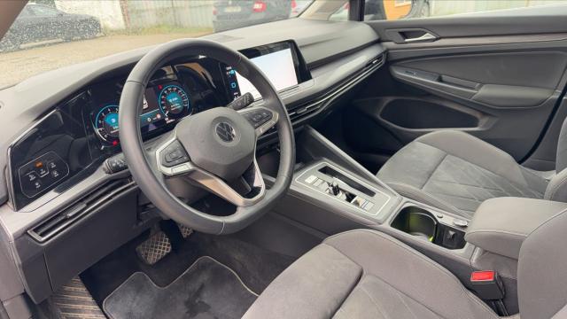 Volkswagen Golf image 1