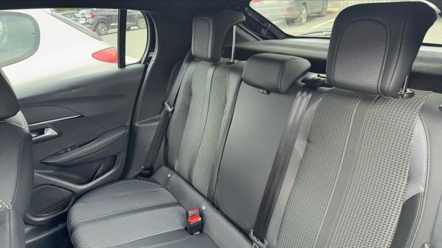 Peugeot 208 image 6
