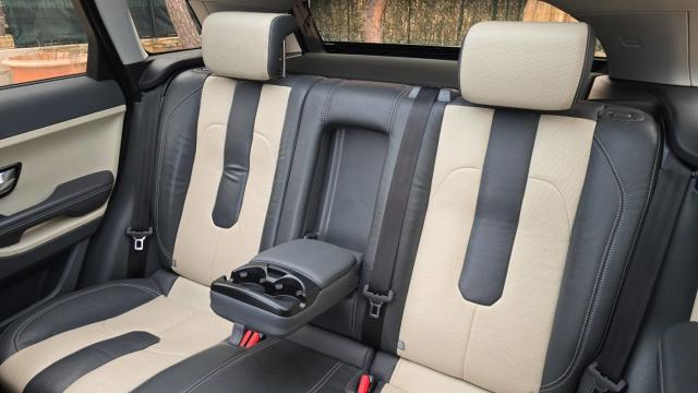 Land Rover Range Rover Evoque image 8