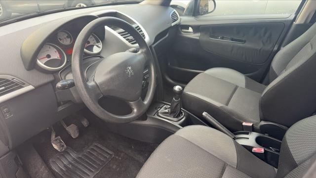 Peugeot 207 Sw image 2