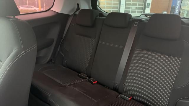 Peugeot 208 image 7