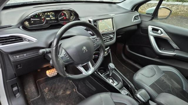 Peugeot 2008 image 2