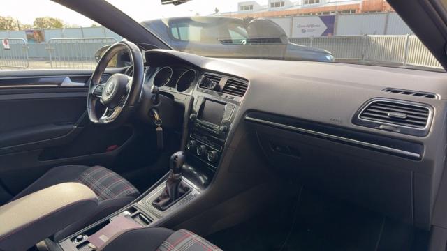 Volkswagen Golf image 3