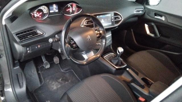 Peugeot 308 image 8