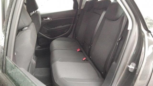 Peugeot 308 image 3