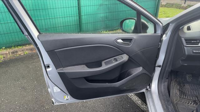 Renault Clio image 9