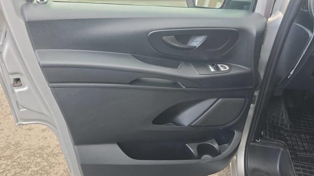 Mercedes Benz Vito image 3