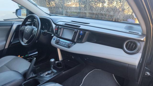 Toyota Rav4 image 5