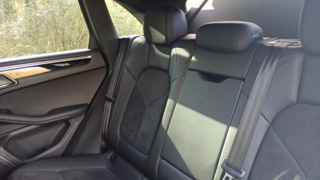 Porsche Macan image 1