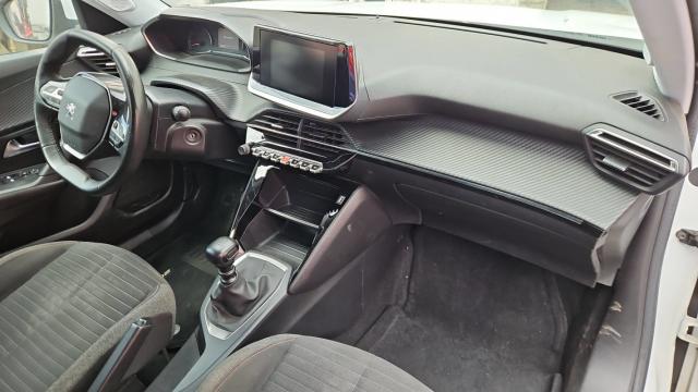 Peugeot 2008 image 7