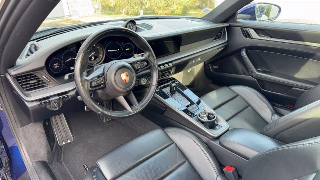 Porsche 911 image 8